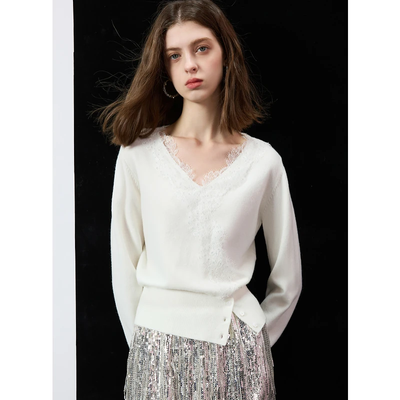 三彩ibudu2024冬季蕾丝花边V领收腰针织衫打底衫高级清冷干净女装
