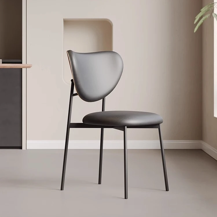 中古风餐椅家用意式轻奢现代简约高级感复古实木餐桌椅子2024新款