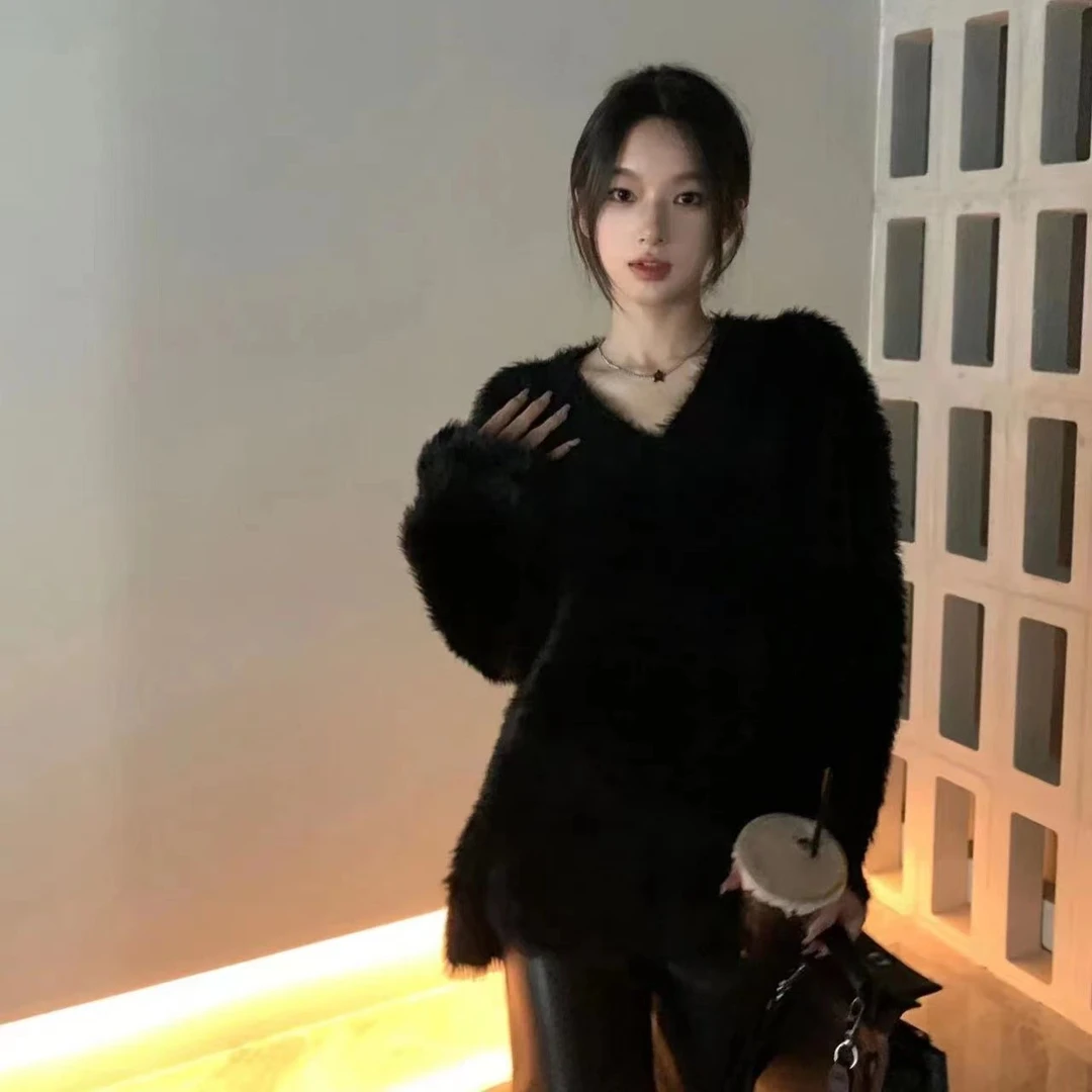 徐秋阳 软糯v领 绒毛感舒适亲肤v领显瘦套头毛衣272