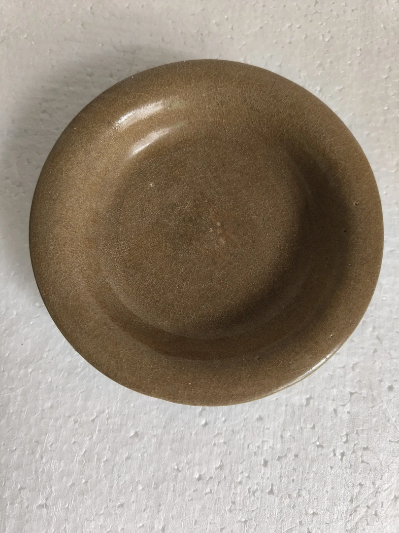 景德镇出品色釉碟子