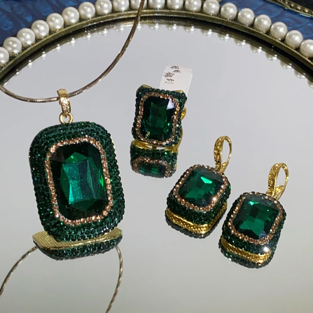铜合金合成锆石吊坠 TTSD 绿色方形时尚经典轻奢吊坠三件套1737