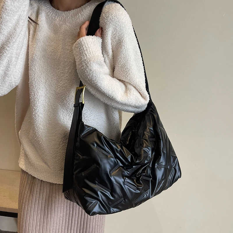 韩国新款小众包包女百搭大容量斜挎包女2025秋冬时髦通勤包单肩包