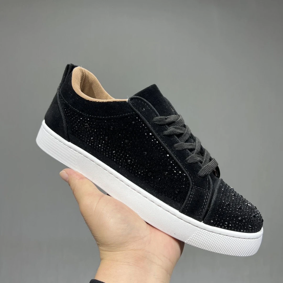 新款男士欧洲休闲低帮红底板鞋百搭透气系带潮流真皮时尚水钻男鞋