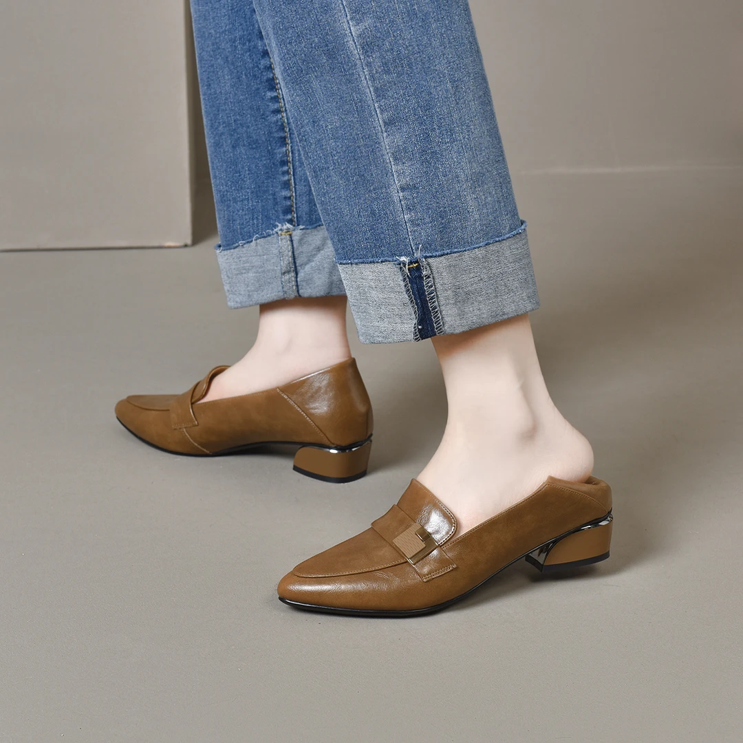 昔子7556秋新款女妈妈鞋低跟中跟英伦风时尚粗跟尖头百搭乐福时尚