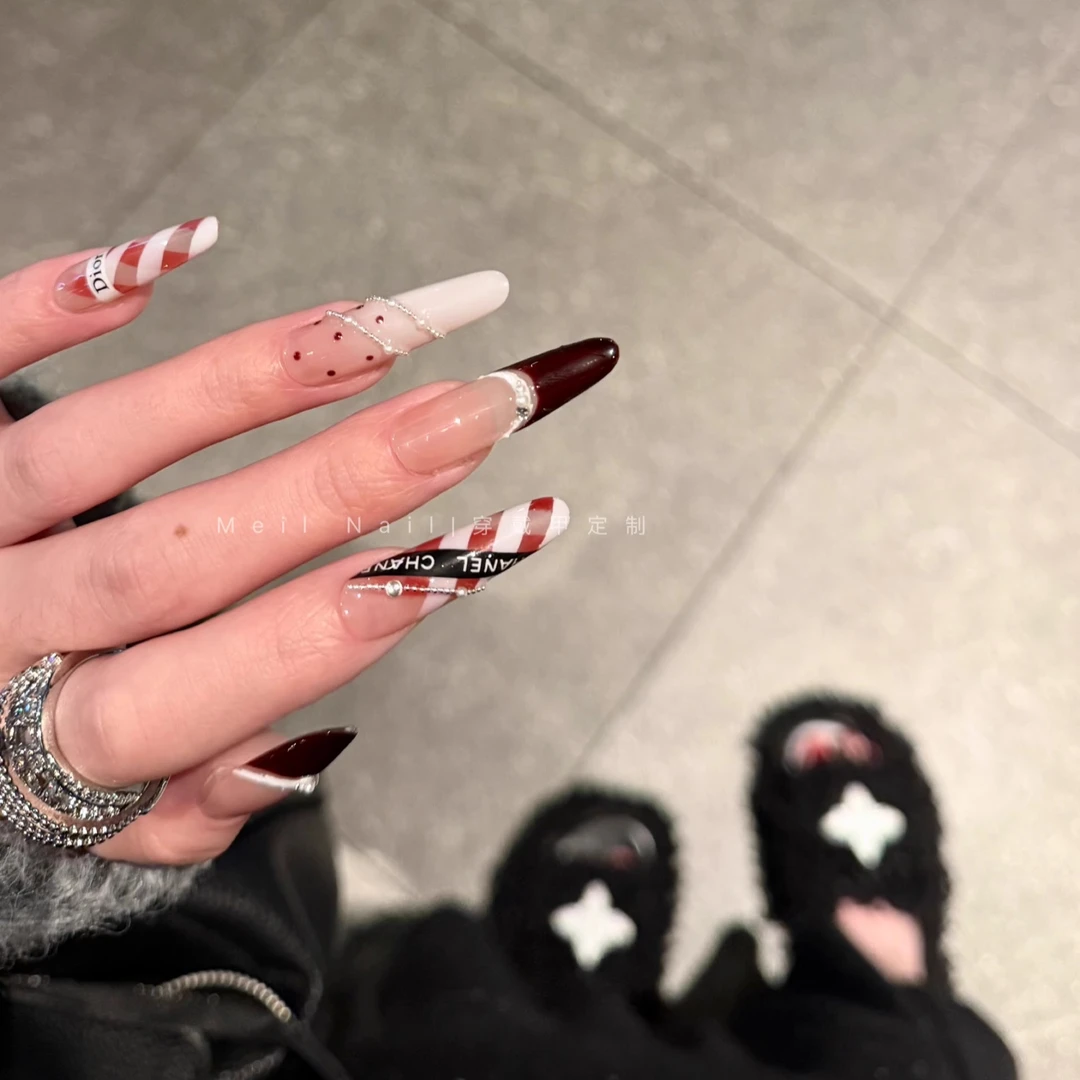 Meil Nail 酒心巧克力 格子控酒红色格纹可拆卸美甲中长款-ML3931