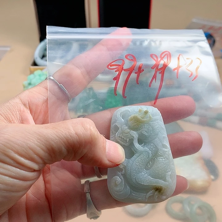 翡翠颈饰未镶嵌唐**然成品