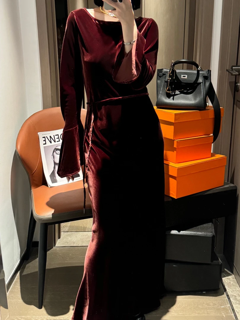 真丝丝绒喇叭袖鱼尾连衣裙显瘦气质大女主款