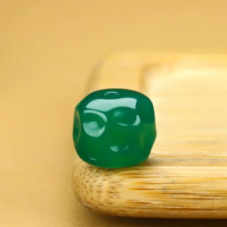 非洲翠玛瑙雕刻无相奶酪珠老型珠10mm➕可配顶珠腰珠背云配珠