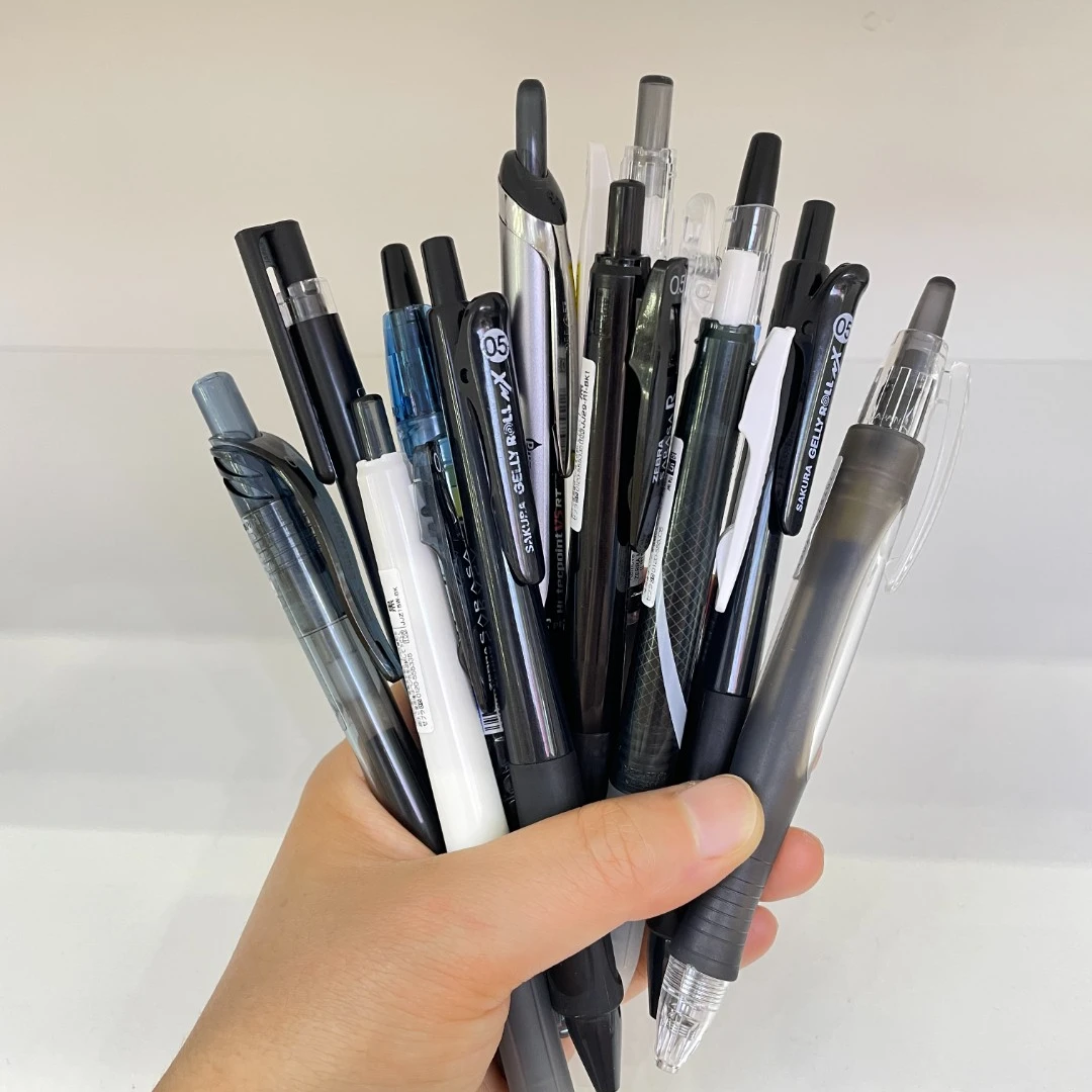 新号亏米福利学生黑色十支中性笔浓墨速干学生中考试浓墨0.5MM