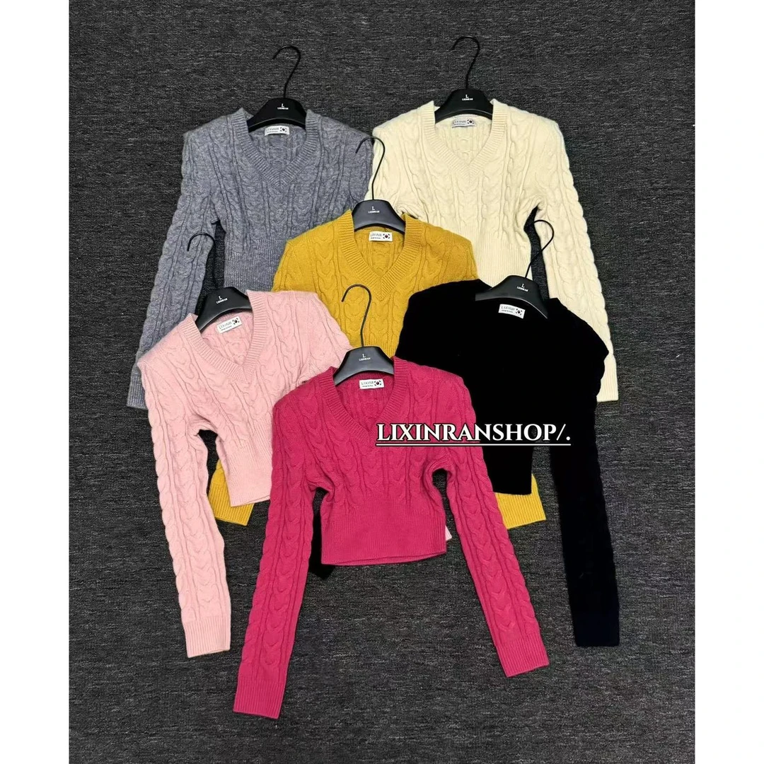 李欣然 【复古基调】 V领极简风麻花辫收腰针织上衣#D1151