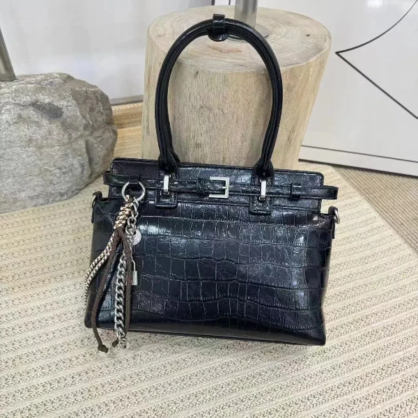 【佐伊甄选】QYX-81277-黑色轻奢女士时尚气质小众通勤斜跨包