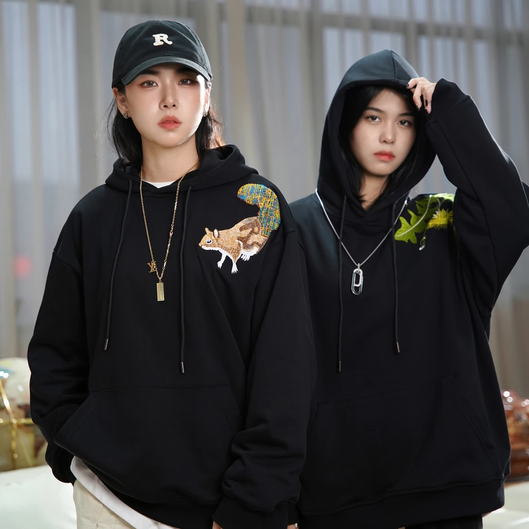 【NXX】秋冬新款小松鼠刺绣连帽秋冬长袖宽松时尚休闲男女卫衣