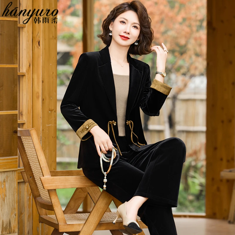 妈妈秋装金丝绒套装女2025新款中老年人春秋洋气中式国风西装外套