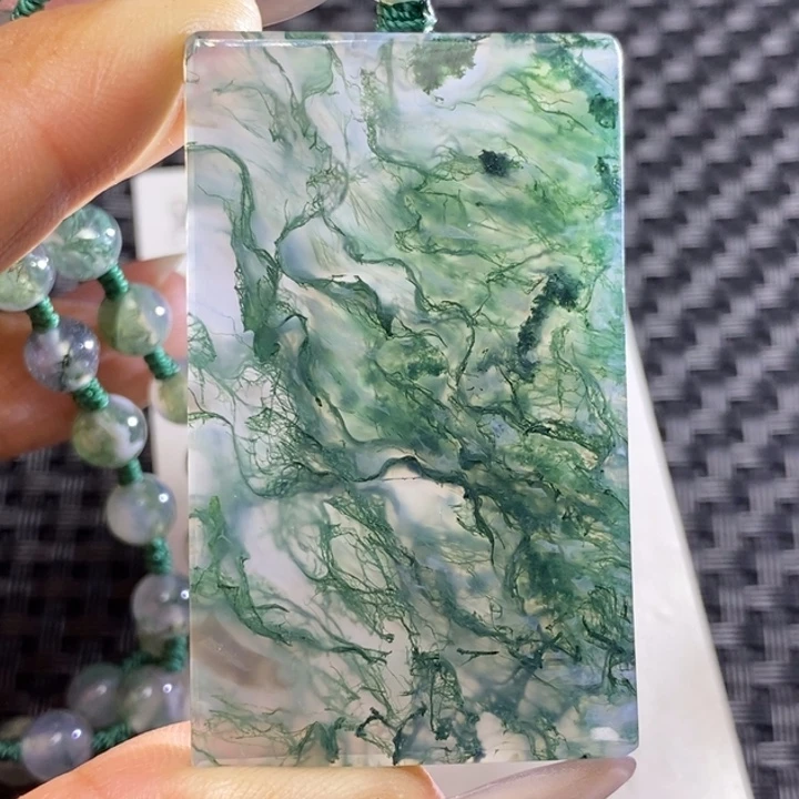 玛瑙/玉髓颈饰未镶嵌三**回