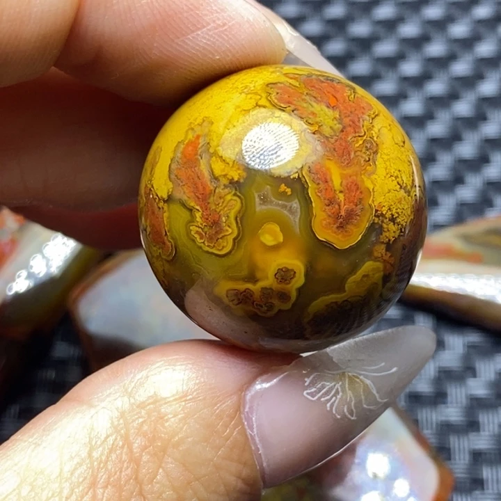 玛瑙/玉髓颈饰未镶嵌三****姐