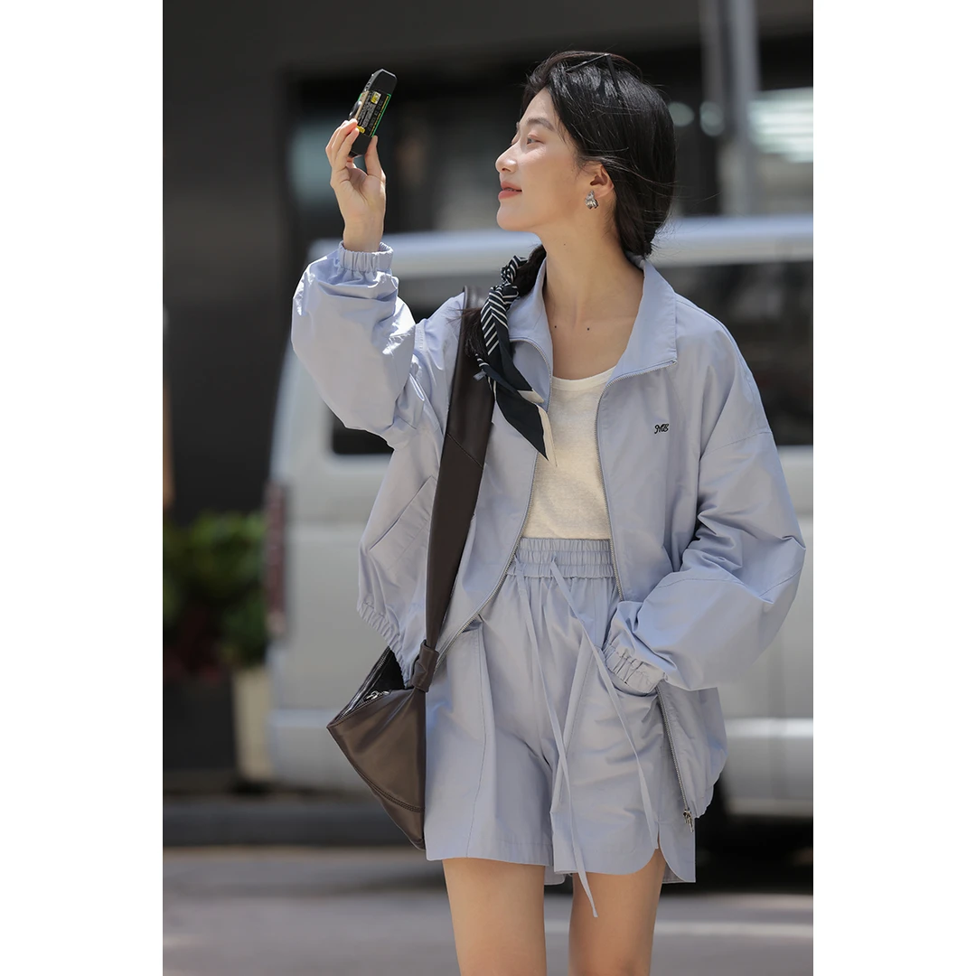 高校运动少女！刺绣字母冲锋衣外套+半身裙+短裤套装DS10495