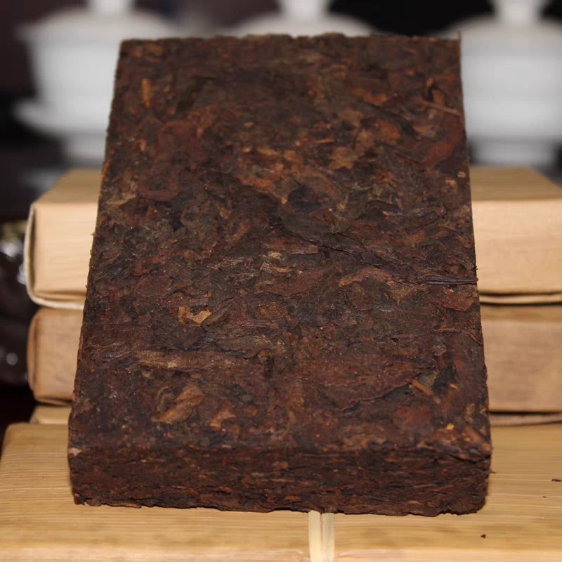 2015年，（宫廷料油润熟茶砖250g）