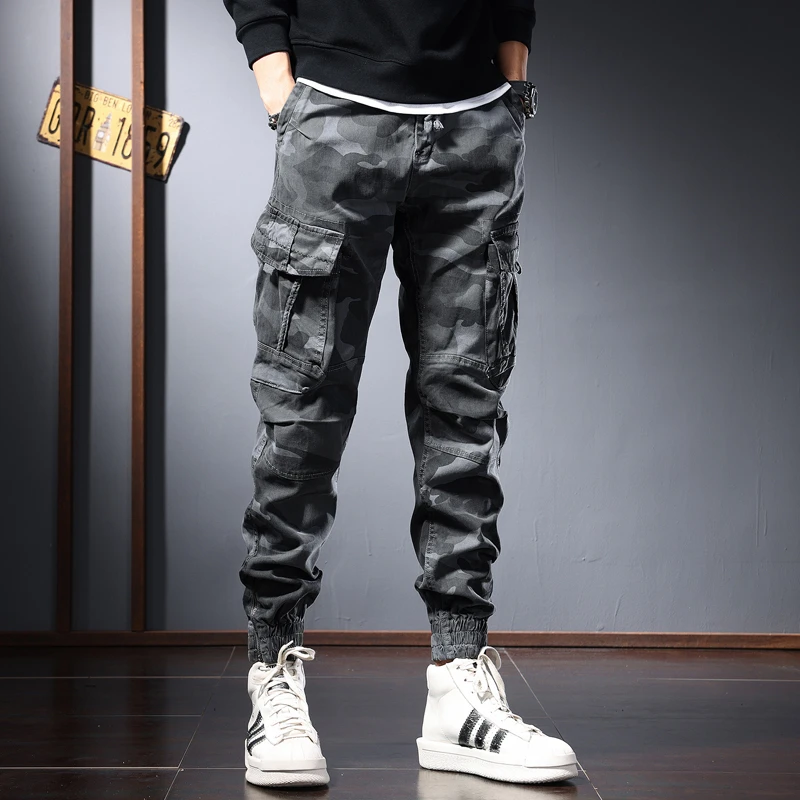 灰色迷彩休闲裤男潮流束脚多口袋工装风长裤秋冬户外潮牌修身裤子
