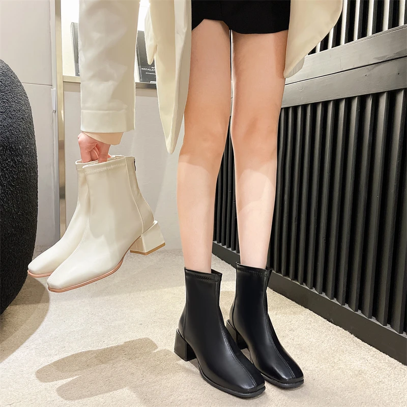 彩莎羊高跟方头马丁靴2023秋冬时尚新款小众粗跟设计感法式瘦瘦靴