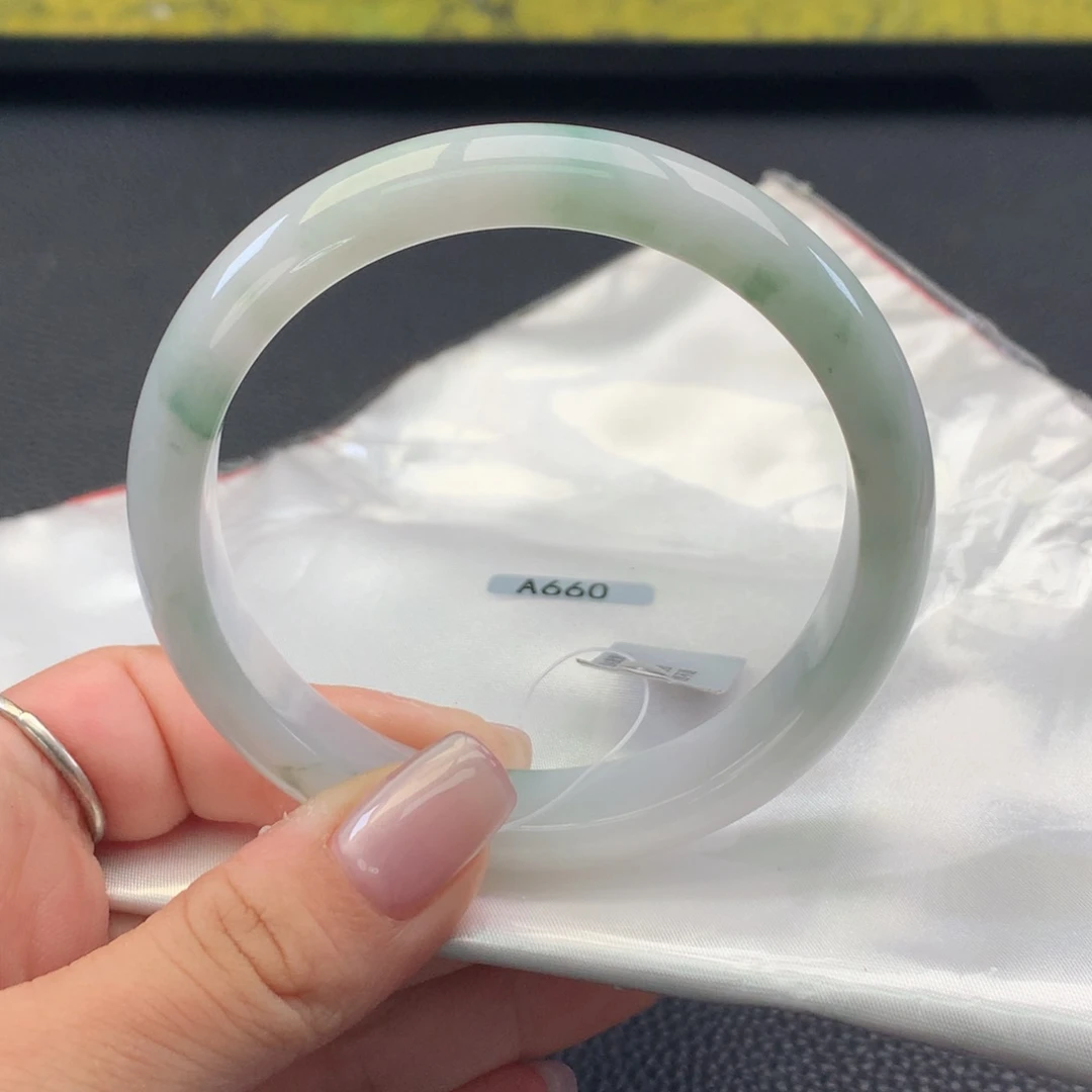 翡翠手镯未镶嵌57.8正圈57