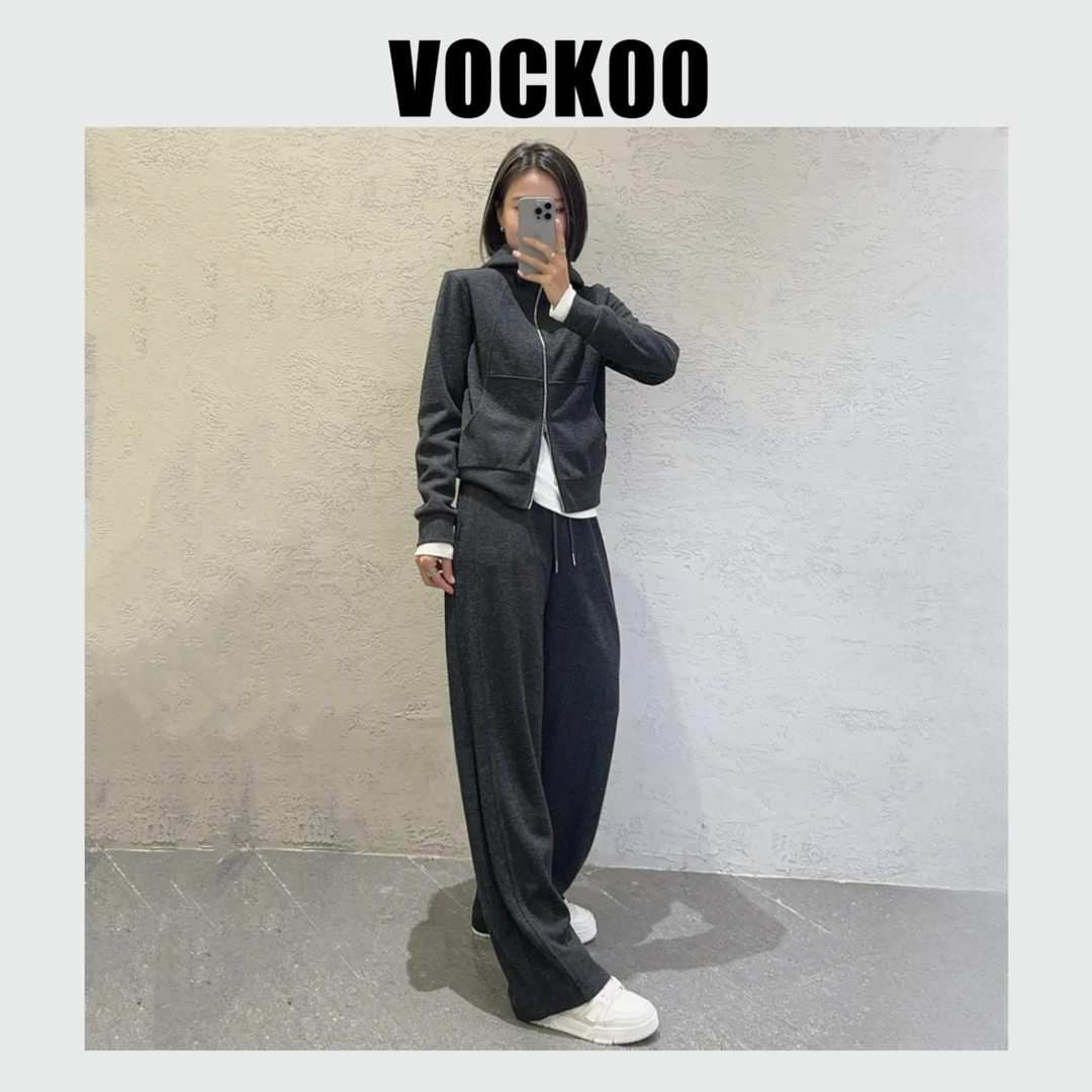 修修【VOCKOO】2024早秋小众设计绒感亲肤双开拉链连帽毛衫外套