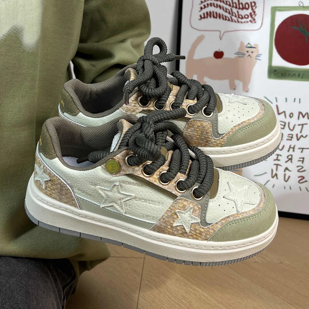 环球女鞋厚底轻便爆款星星鞋子女学生校园风板鞋女潮流百搭低帮鞋