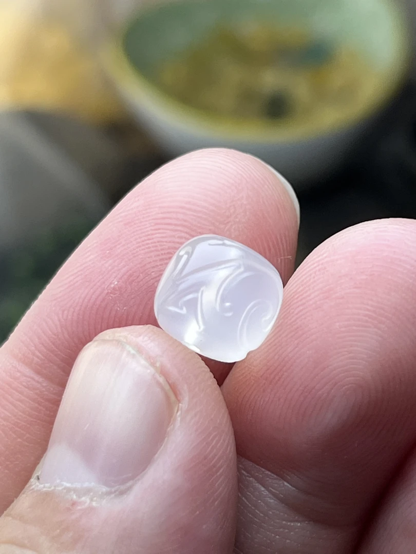 玛瑙荔枝冻手工雕刻博古老型10mm左右