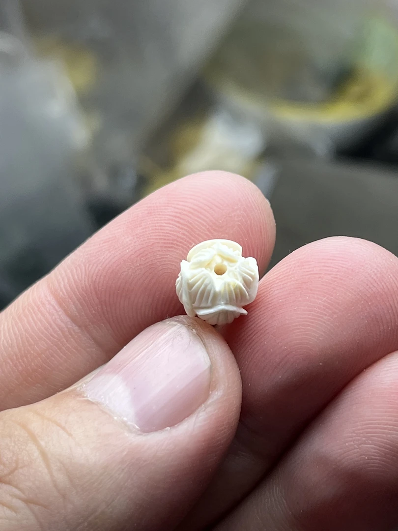 猛犸牙，冰料手工雕刻莲花直径7+到8+mm
