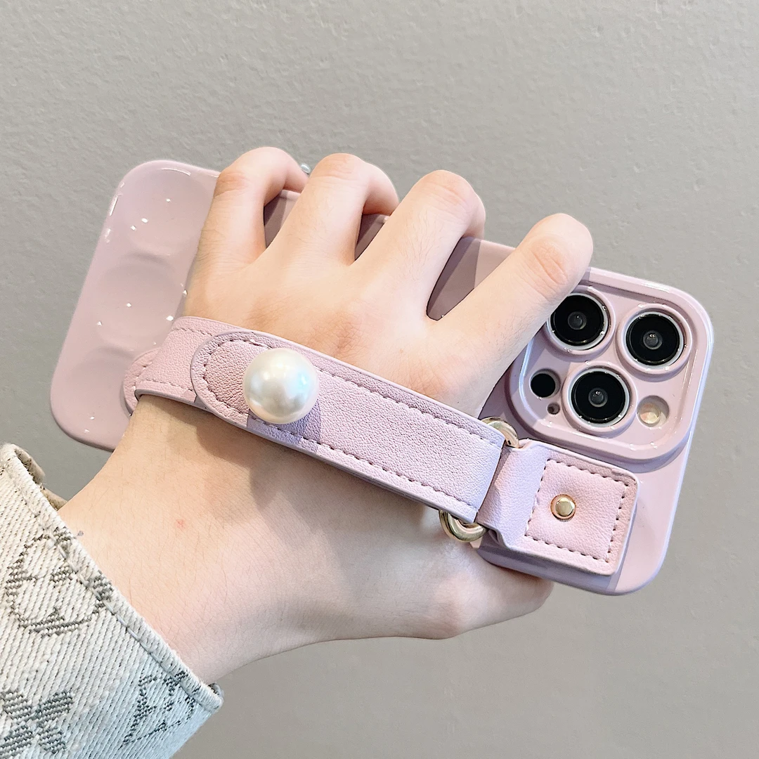 苹果14promax手机壳iPhone15日韩小众珍珠手腕带12适用11网红13