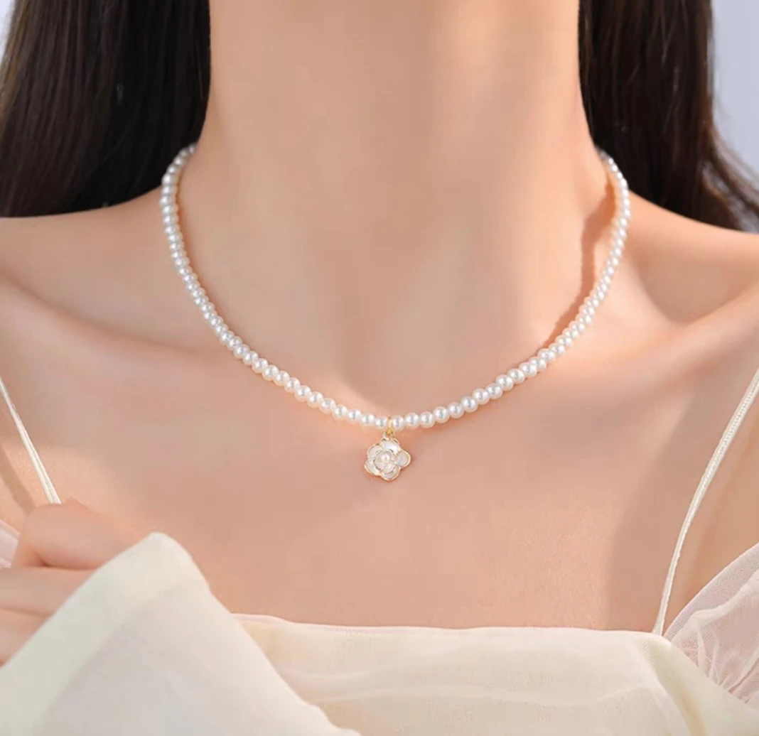 铜合金仿珍珠项链 2164百搭山茶花珠珠项链