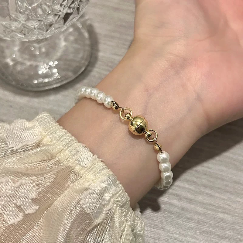 铜合金仿珍珠手链 3080磁吸百搭珠珠手链