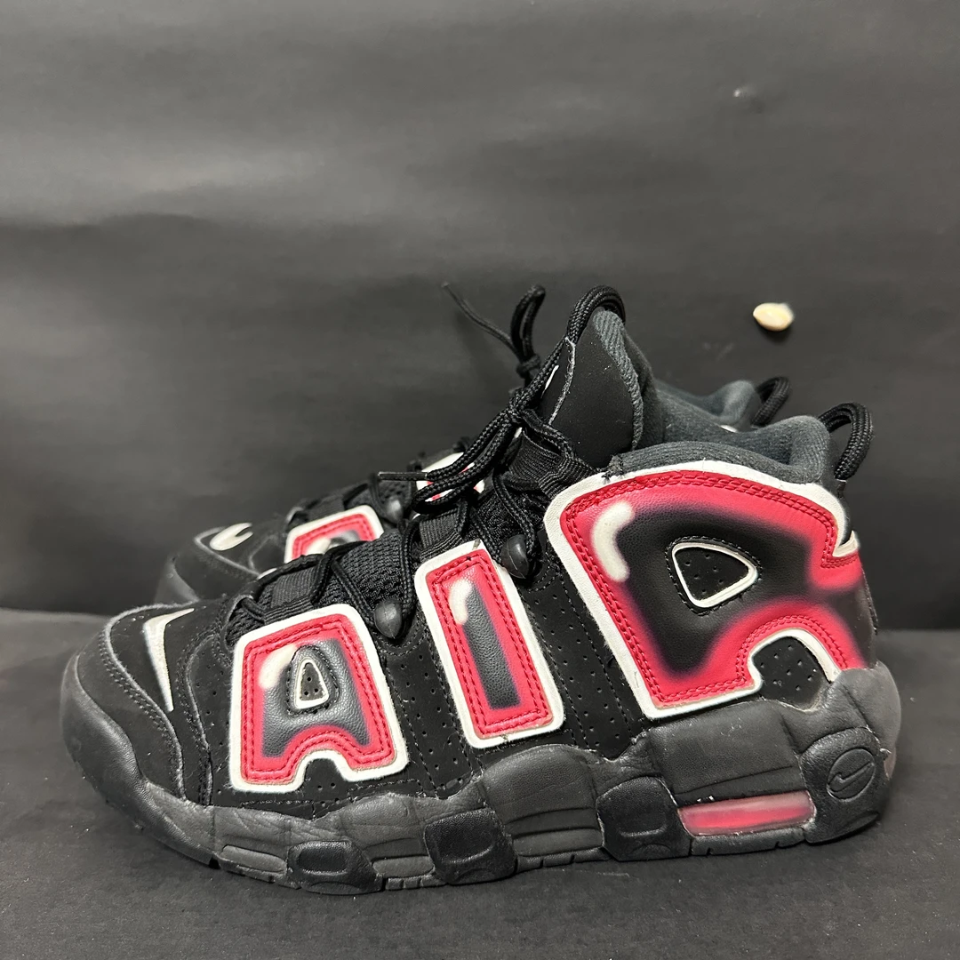 二手/40码Nike 大Air皮蓬 黑红 中帮复古篮球鞋 假一赔四
