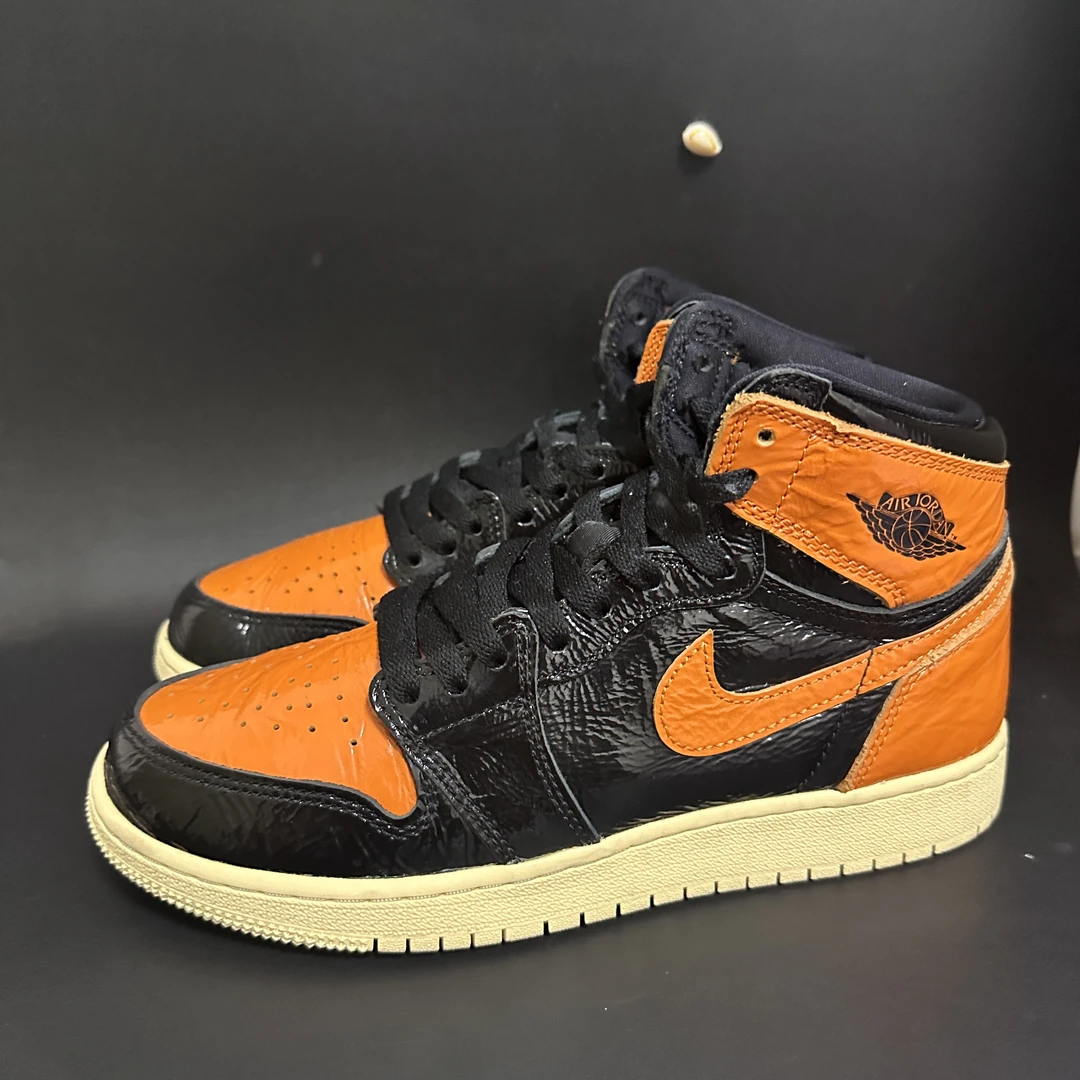 二手/40码Nike aj1 猪油扣碎 高帮复古篮球鞋板鞋 公价2099