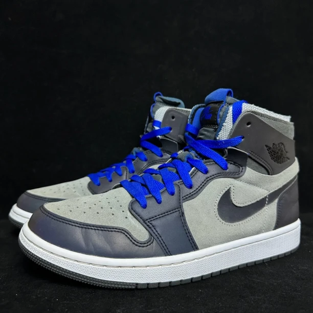 95新/ 43码/ aj1 英雄联盟 复古篮球鞋 黑篮 假一罚四 公价1689