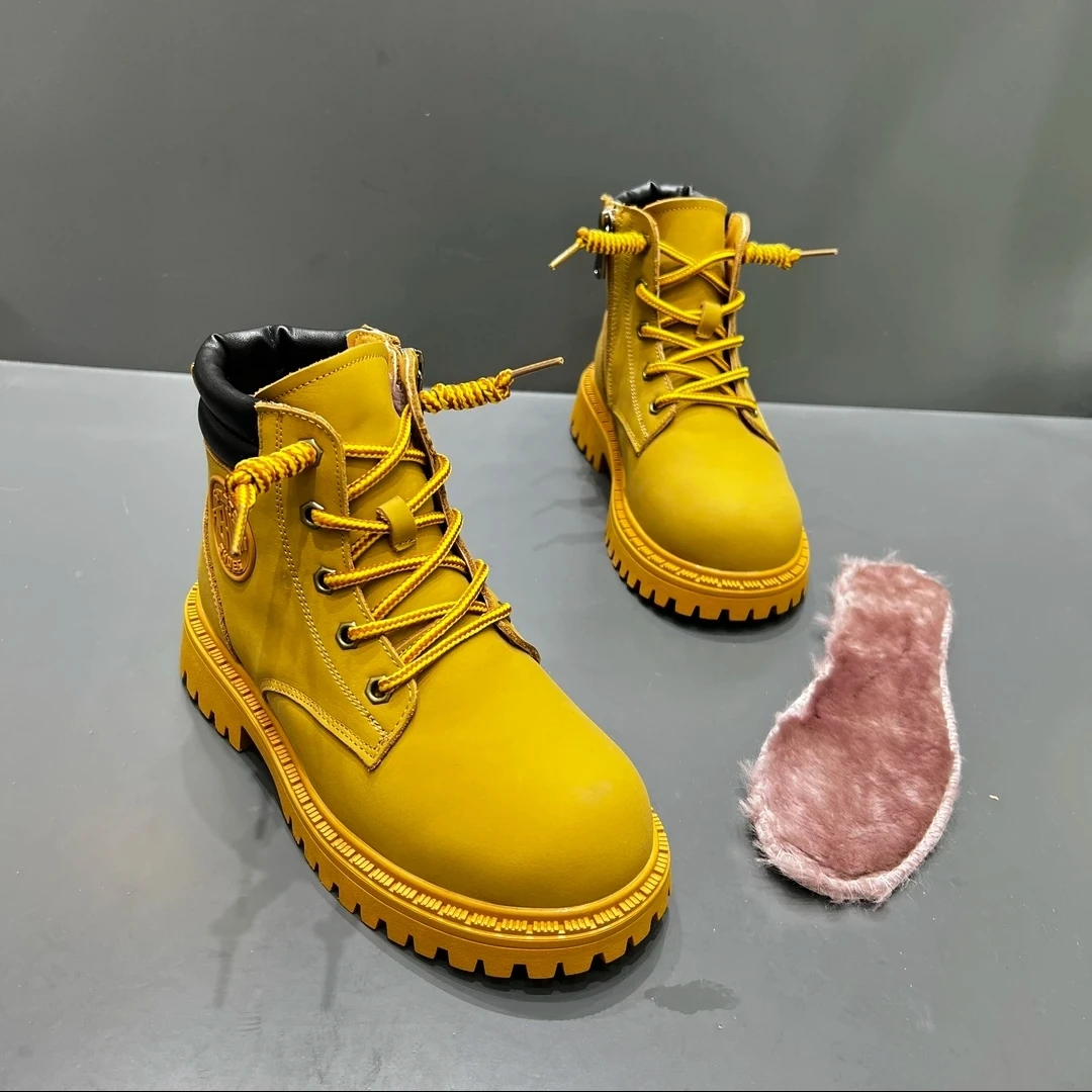 真皮马丁靴儿童冬季新款厚底羊羔毛马丁靴圆头系带百搭