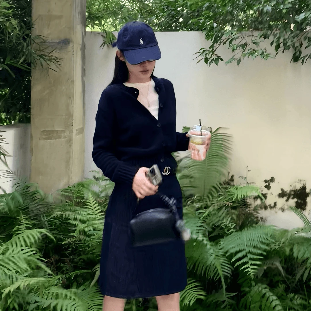 LA 精梳棉 牛角扣 蓝色 圆领毛衣 外套 26668