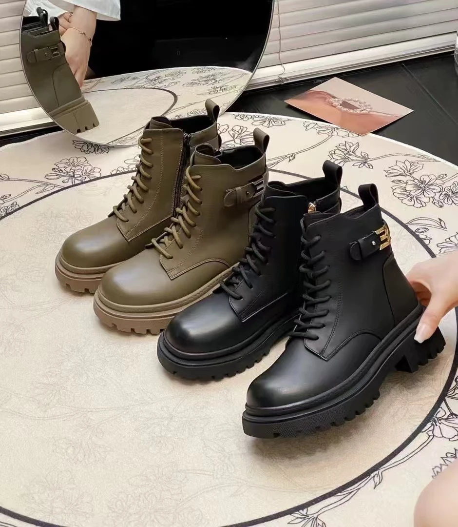 7906舒适时尚百搭洋气潮流英伦风冬季休闲厚底圆头马丁靴