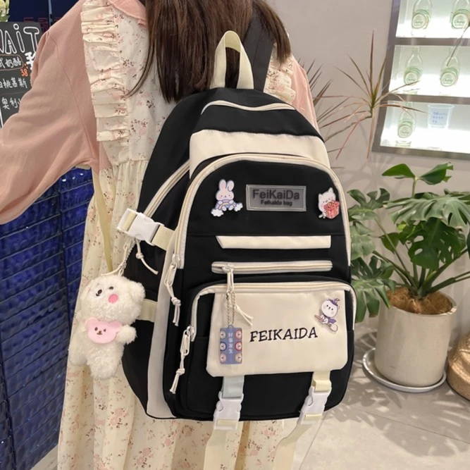 大容量书包女初中生中学生韩版少女系软妹简约高中生小学生双肩包