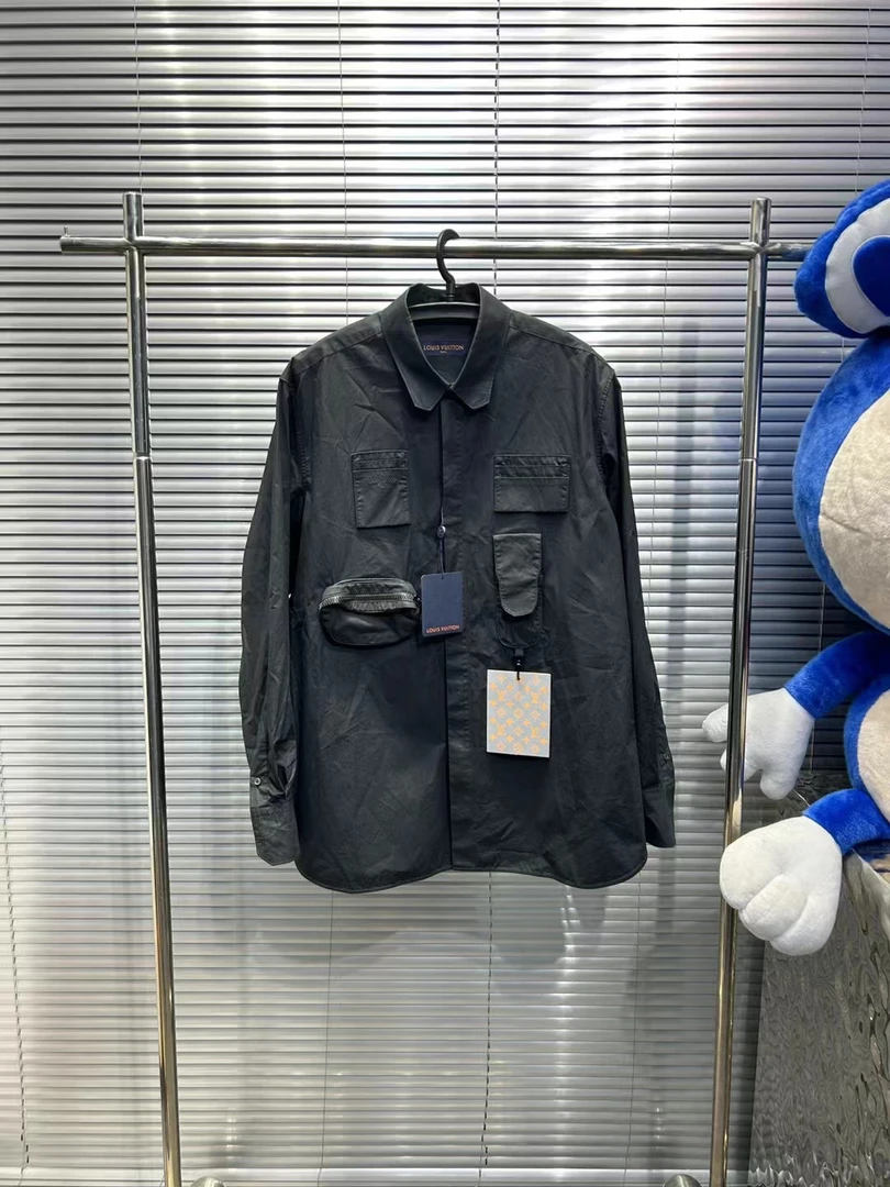 Louis Vuitton lv经典爆款 挂牌多口袋黑色衬衫 M码/二手