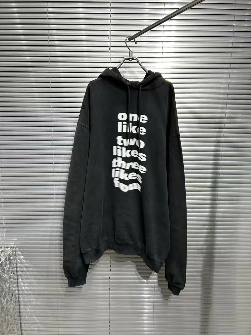 Balenciaga马赛克弹幕字母黑色做旧破坏帽衫/xs码/全新/平台4699