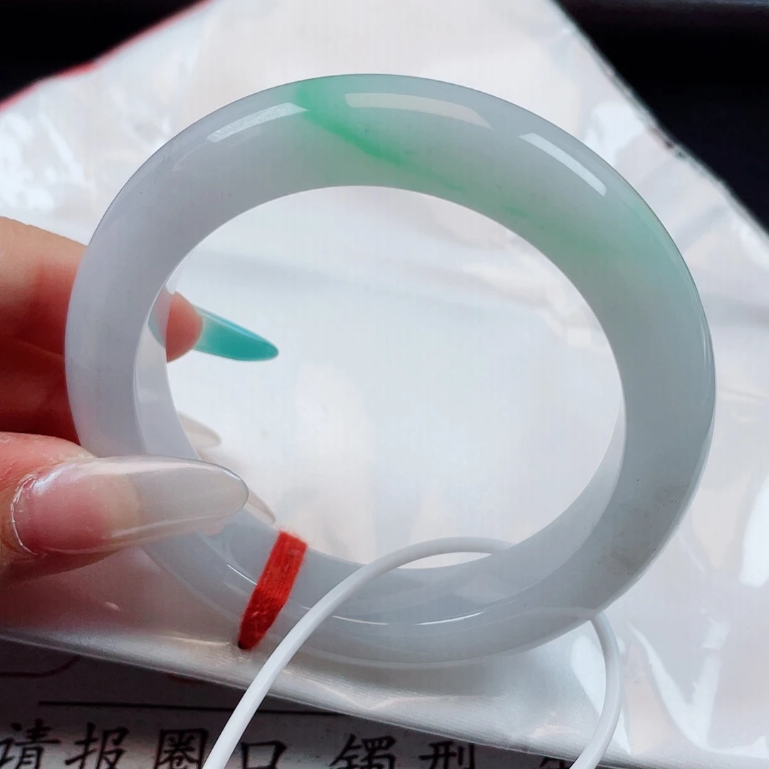 翡翠手镯未镶嵌缅甸天然翡翠手镯