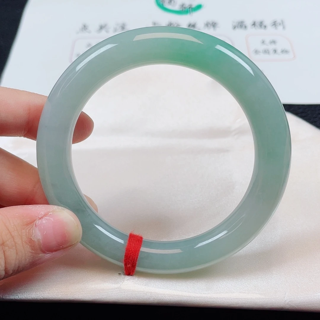 翡翠手镯未镶嵌061号