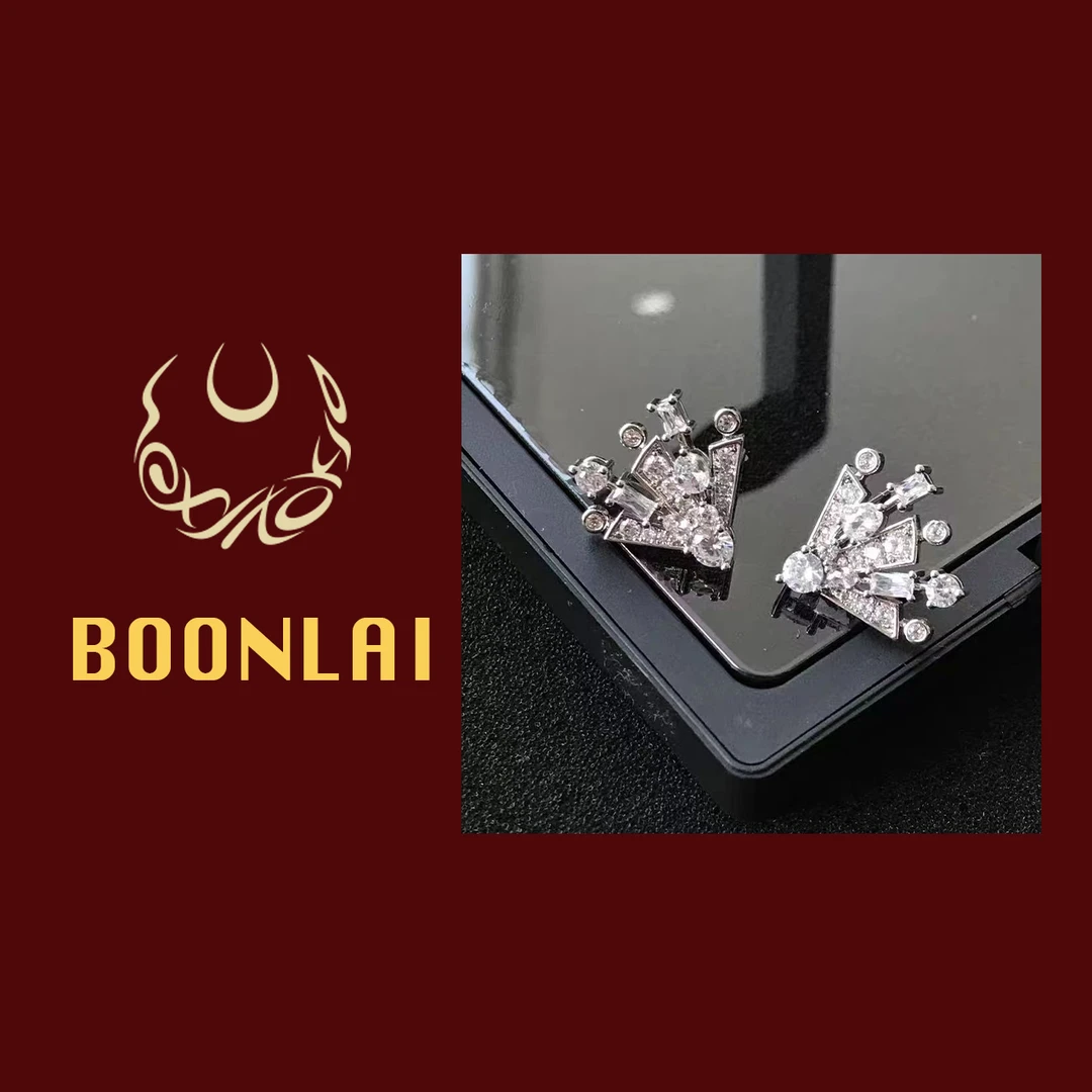 铜合金莫桑石耳饰 Boonlai 扇形设计感不规则镶钻耳钉I  4562