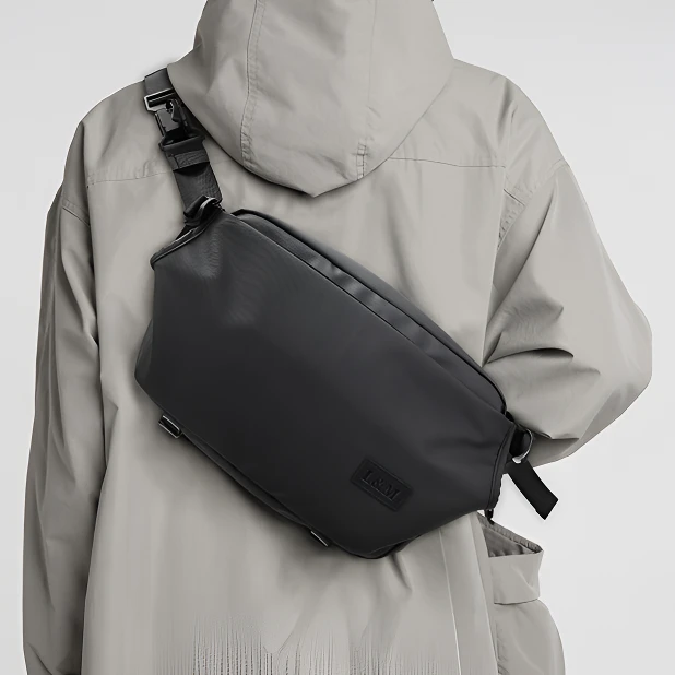 斜挎包男潮流户外大容量多功能胸包休闲运动单肩包女高颜值腰包