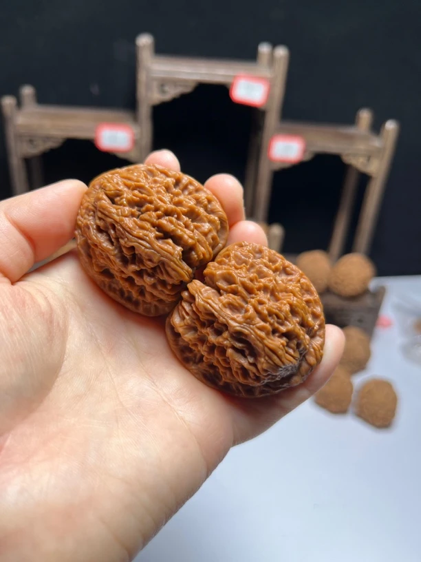 涿鹿南疆石狮子头nj90文玩核桃十字底个性南将后边粗纹手工打好底