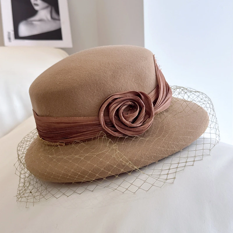 赫本风真丝麻花朵内扣灯罩帽子女秋冬澳洲羊毛毡帽法式网纱盆帽潮