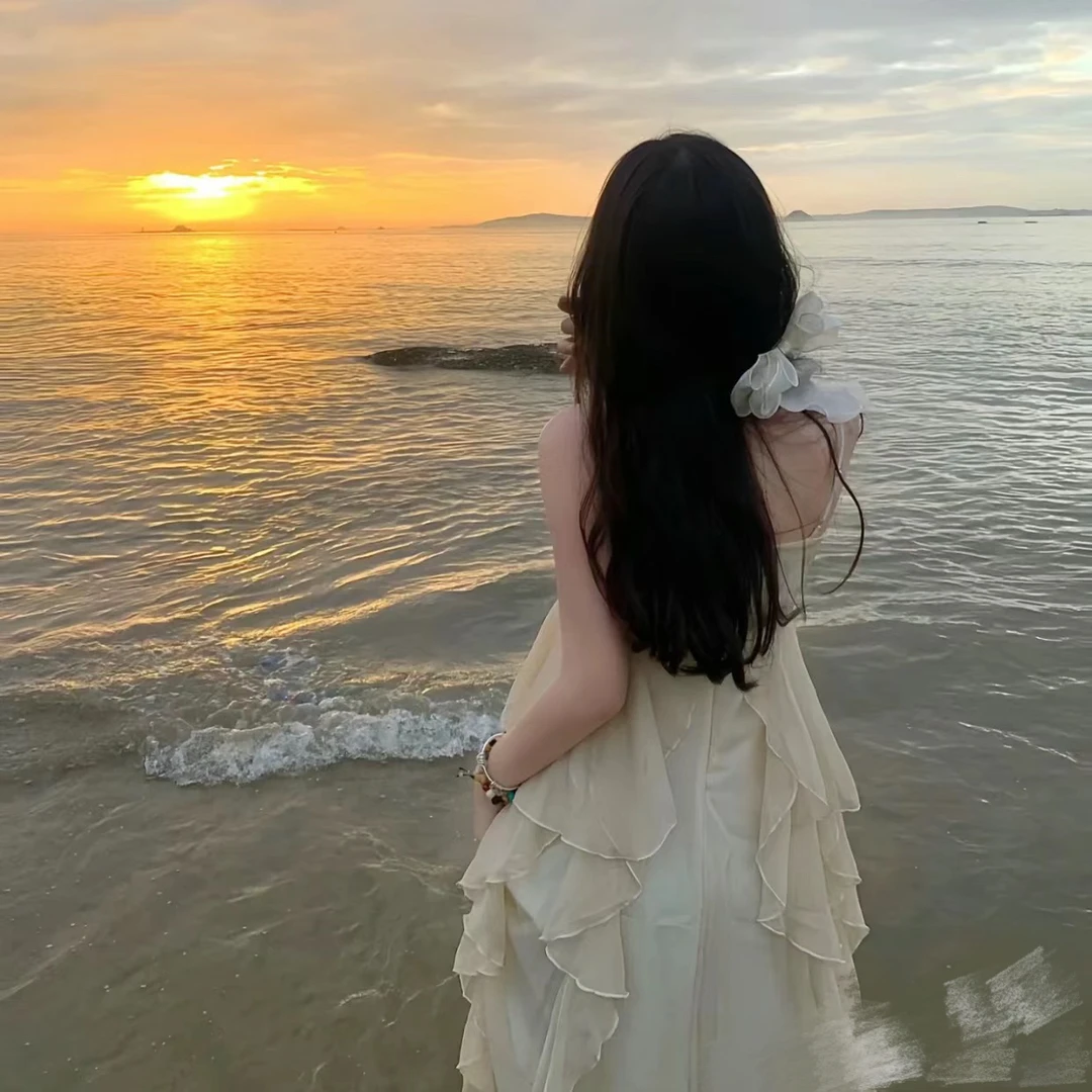 网红女装尾货NO退NO换显瘦气质小众设计感收腰