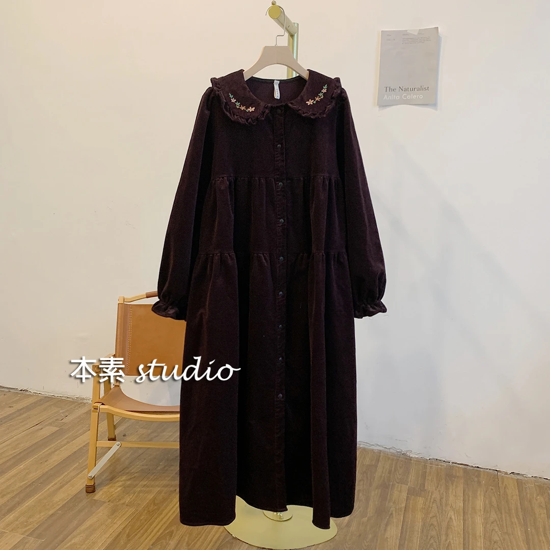 C2241灯芯绒全开扣刺绣娃娃领连衣裙