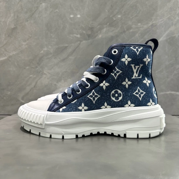 全新37码 LV 路易威登 Squad 白蓝 牛仔 高帮板鞋 公价：5.2k