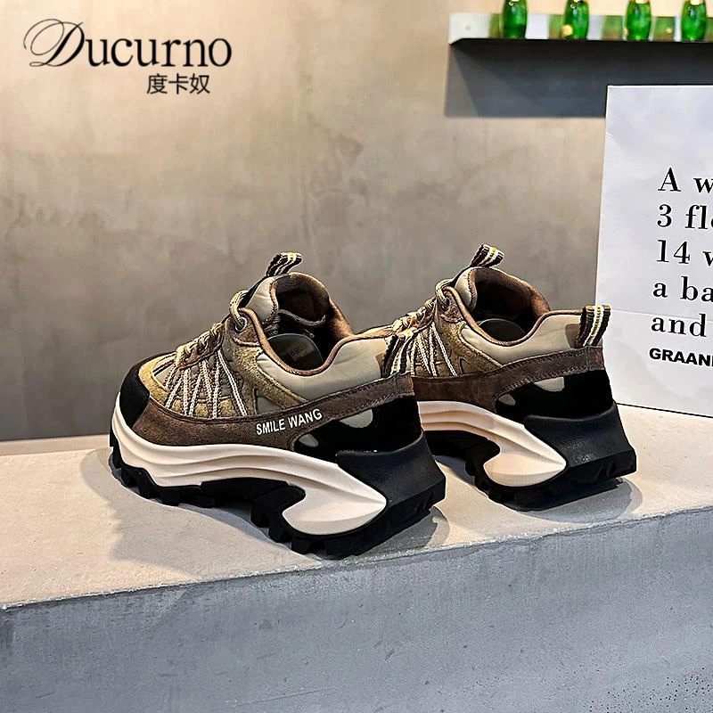 欧洲站户外登山鞋轻便舒适厚底老爹鞋女款2024新款减震休闲运动鞋